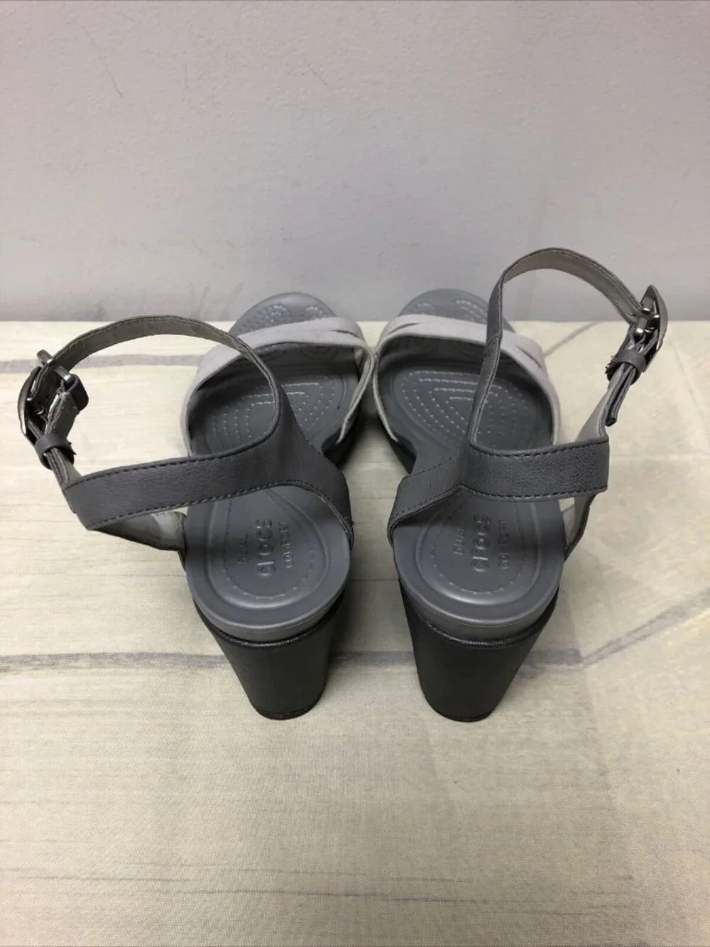 Crocs Womens 11 Leigh II Gray Open Toe Ankle Strap Wedge Platform Sandals